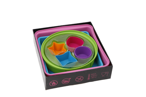 Kids cake mold set